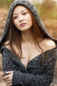 穿成女主的闺蜜军婚